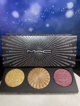 MAC flashing ice extra dimension skinfinish trio Medium deep new in box