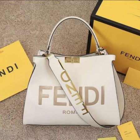 شنتة FENDI