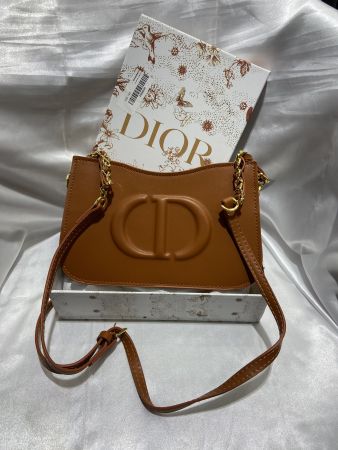 كروس DIOR