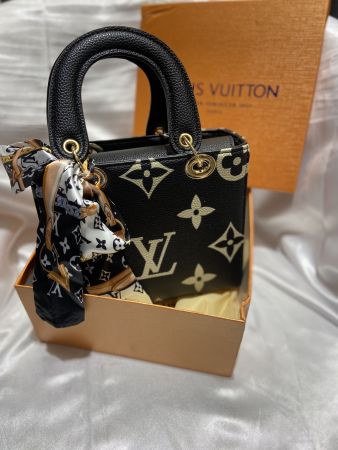 شنطة LOUIS VUITTON